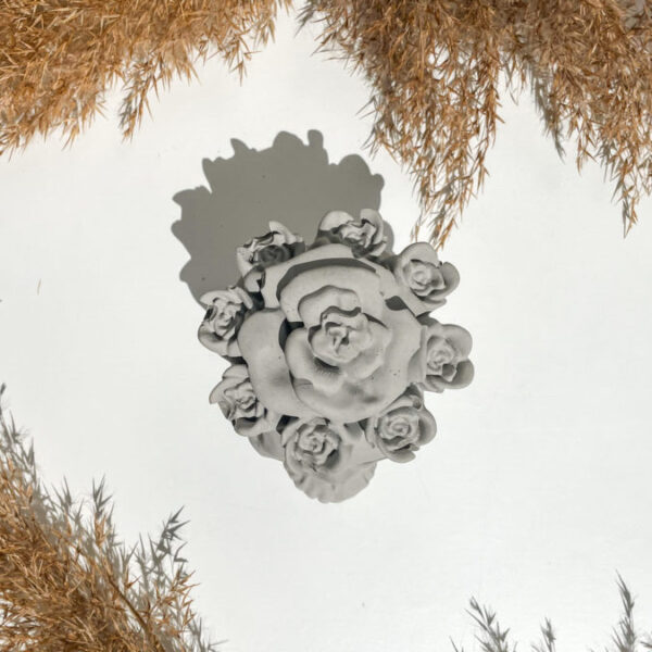 FRIDA - Décoration tête de mort en béton – Image 3
